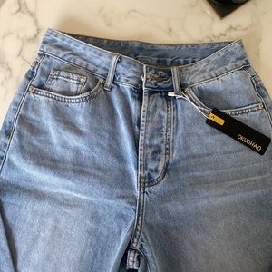 NWT relaxed fit 90s style button down jeans size S (fits a size 25) 👖💙🧢